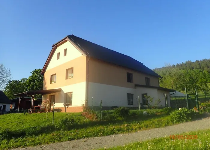 L M * Kájov